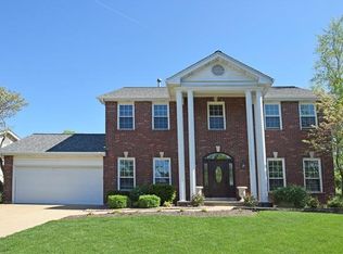 942 Four Oaks Dr, Fenton, MO 63026