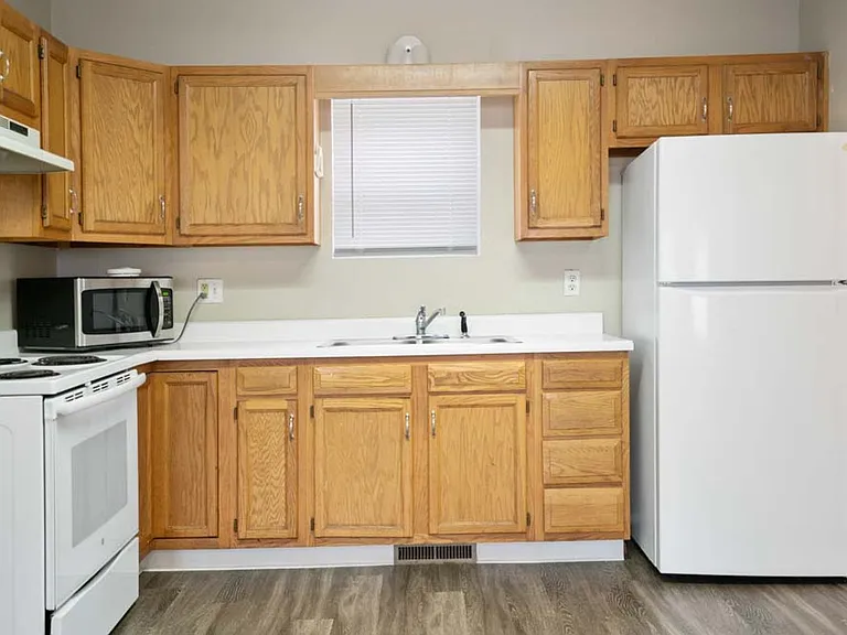 2116 College St - Cedar Falls — Photo 25