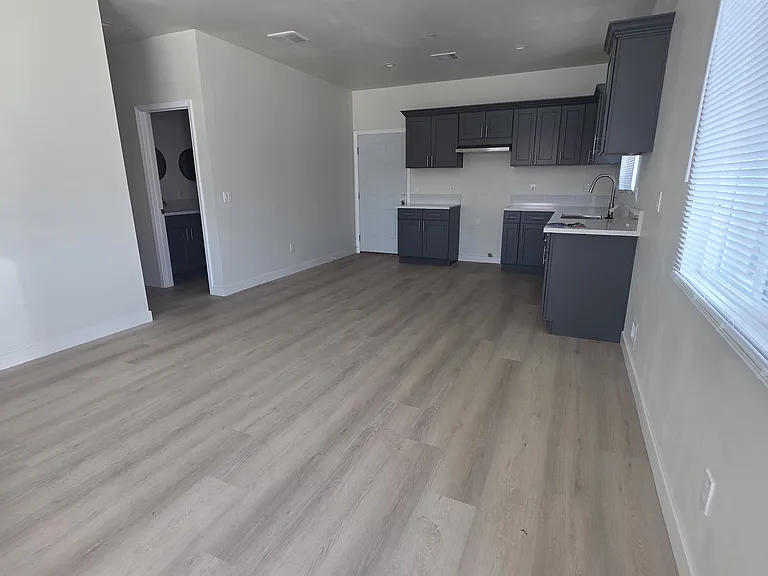 7472 Guthrie St — Photo 9