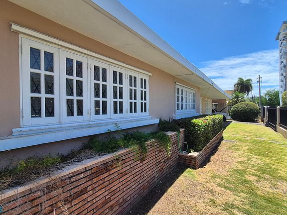 2nd image of 58 Calle Jose Maria Escriba