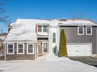 15 Sachem Rd, Lake Hopatcong, NJ 07849