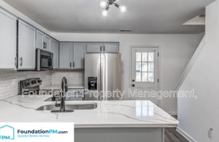 484 High Point Ter — Photo 3