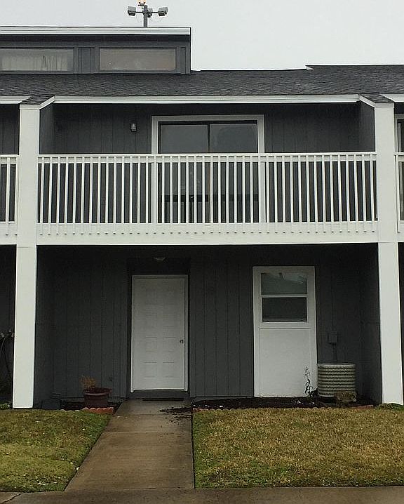 2nd image of 39 Court Dr #39