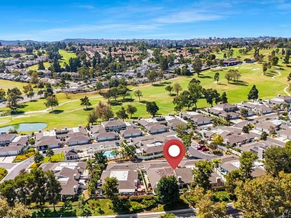 956 Prestwick Ct, Vista, CA 92081