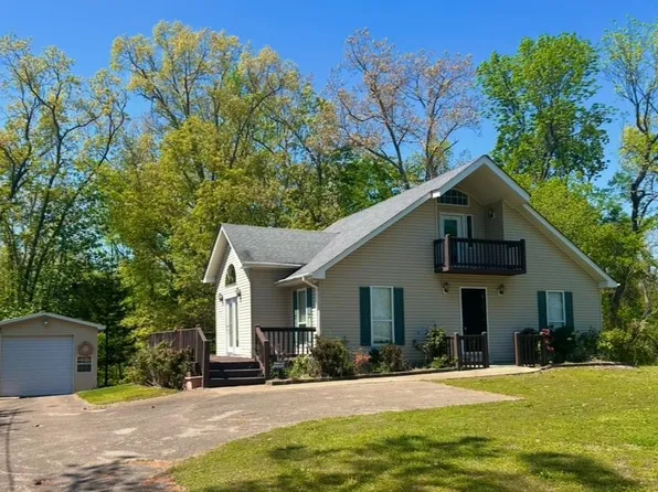 720 Riverside Ln, Crump, TN 38327