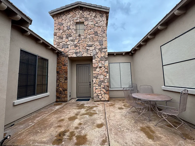3111 Esmerelda Dr — Photo 3
