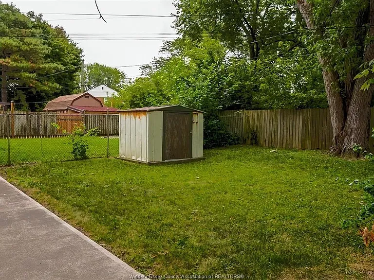 2163 College Ave — Photo 24