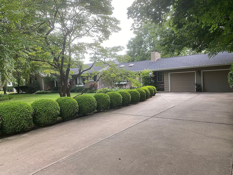 1121 S Pickwick Ave, Springfield, MO 65804 Zillow