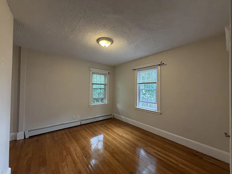 29 Lowell St #1 — Photo 6
