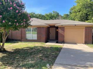 5743 Shadydell Dr, Fort Worth, TX 76135