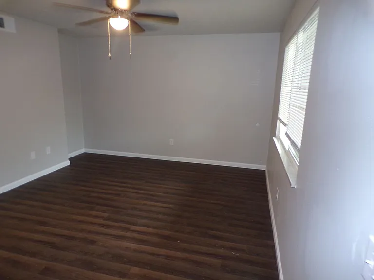 79 Devon Ct — Photo 4