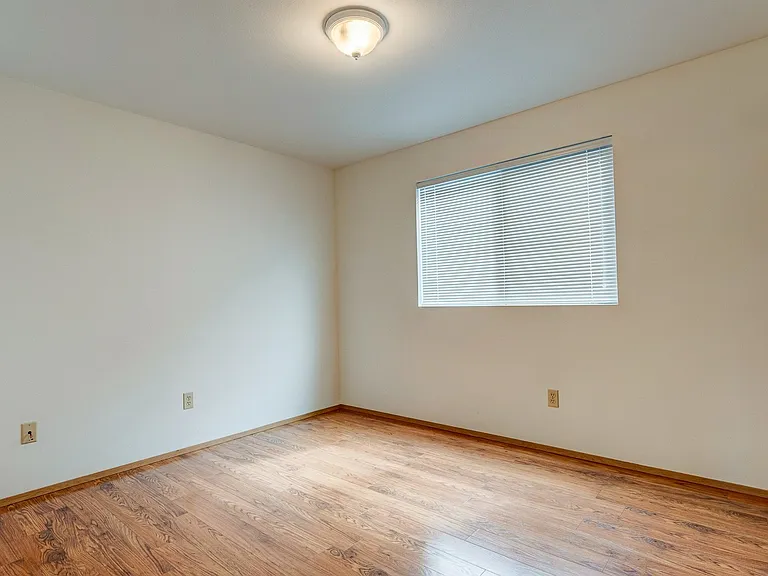 730 SE 8th Ave #D101 — Photo 8