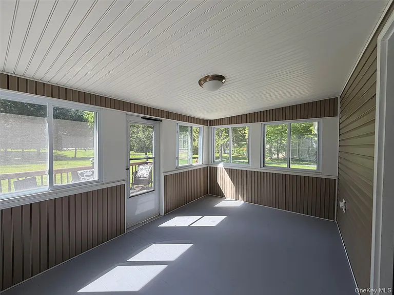 466 Route 82 — Photo 25