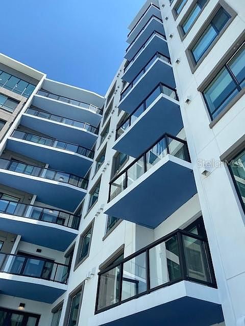 1st image of 221-C2 NE Ivanhoe Blvd