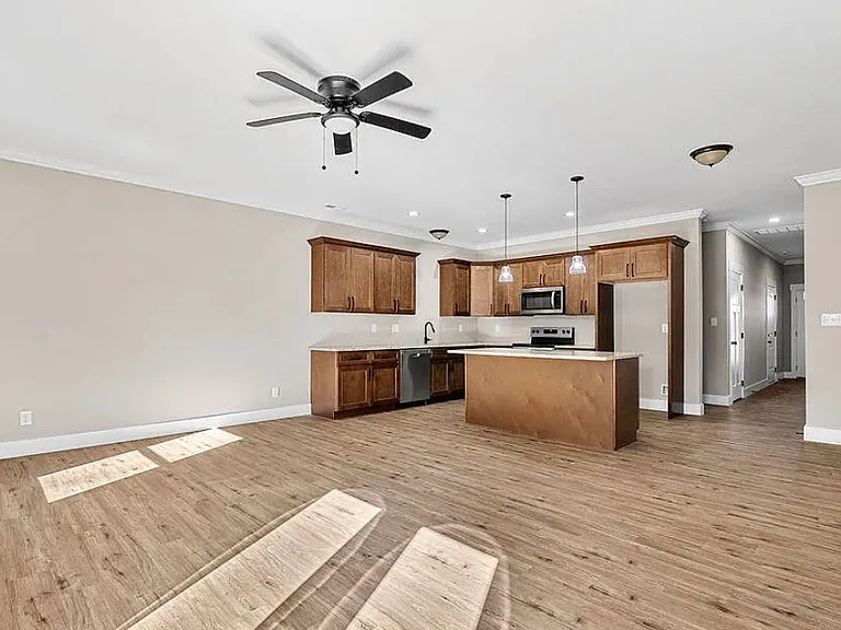 719 Haig St — Photo 8