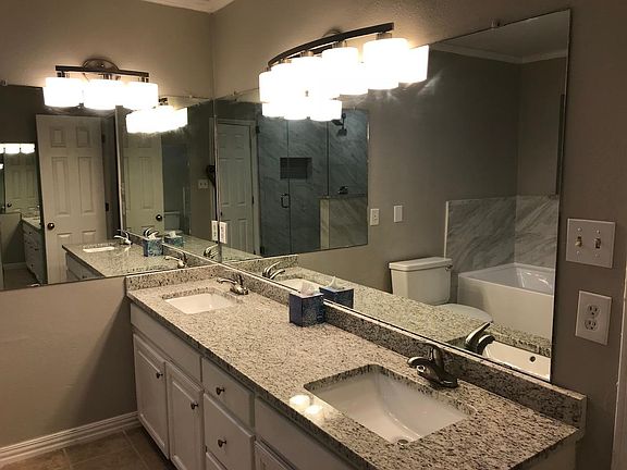 5th image of 418 Sandra Dr