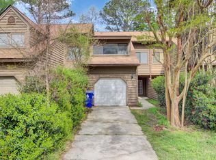 8644 Roanoke Dr, North Charleston, SC 29406