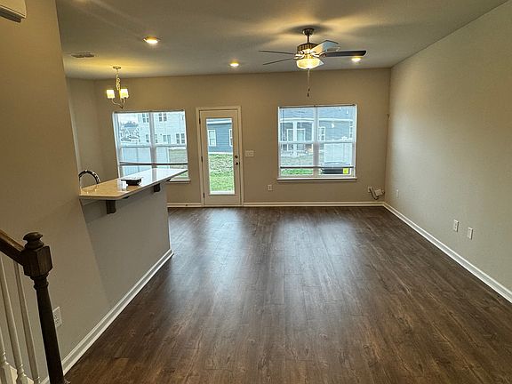 4th image of 502 Gilroy Ct