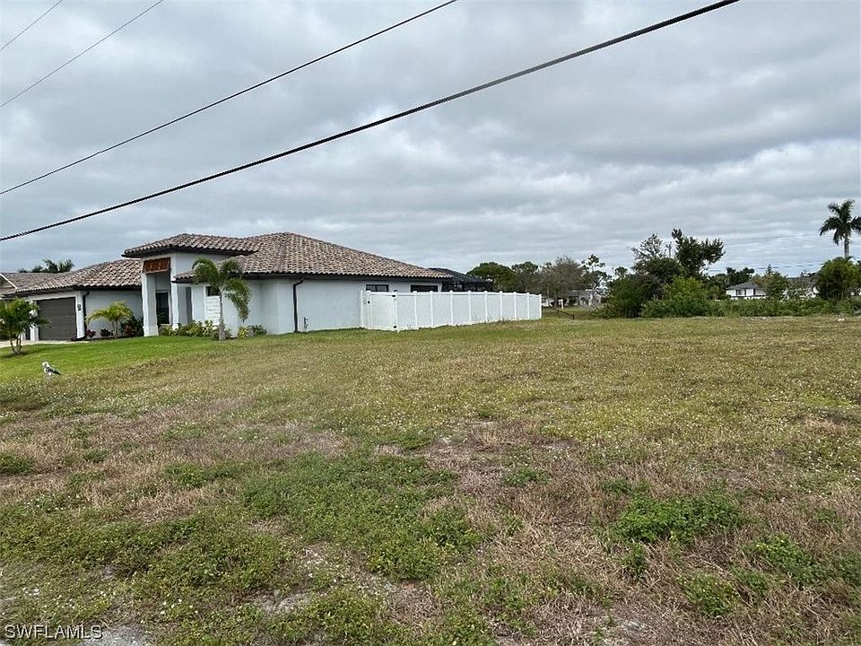 2nd image of 607 SW 40th Ter