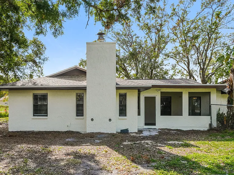 22853 Fern Ct — Photo 16