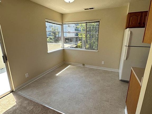 3rd image of 2162 Carlmont Dr APT 6