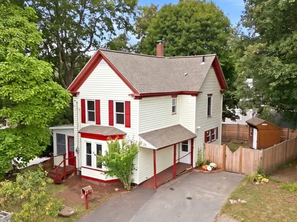 33 Park St, Ayer, MA 01432