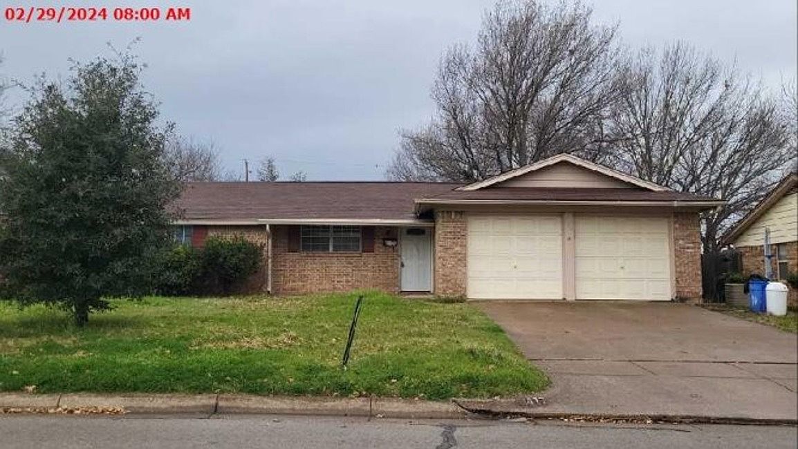 417 McCurdy St, Crowley, TX 76036 Zillow