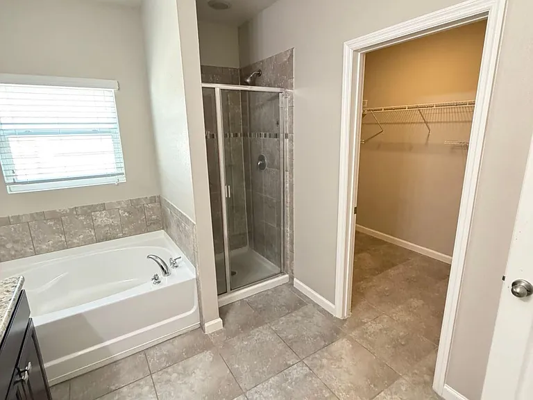 3960 Harvest Cir — Photo 16