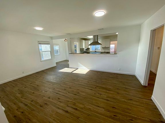 2nd image of 423 N Glenwood Pl