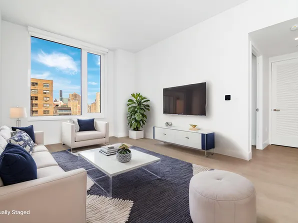 200 East 23rd Street 15E image 3 of 10