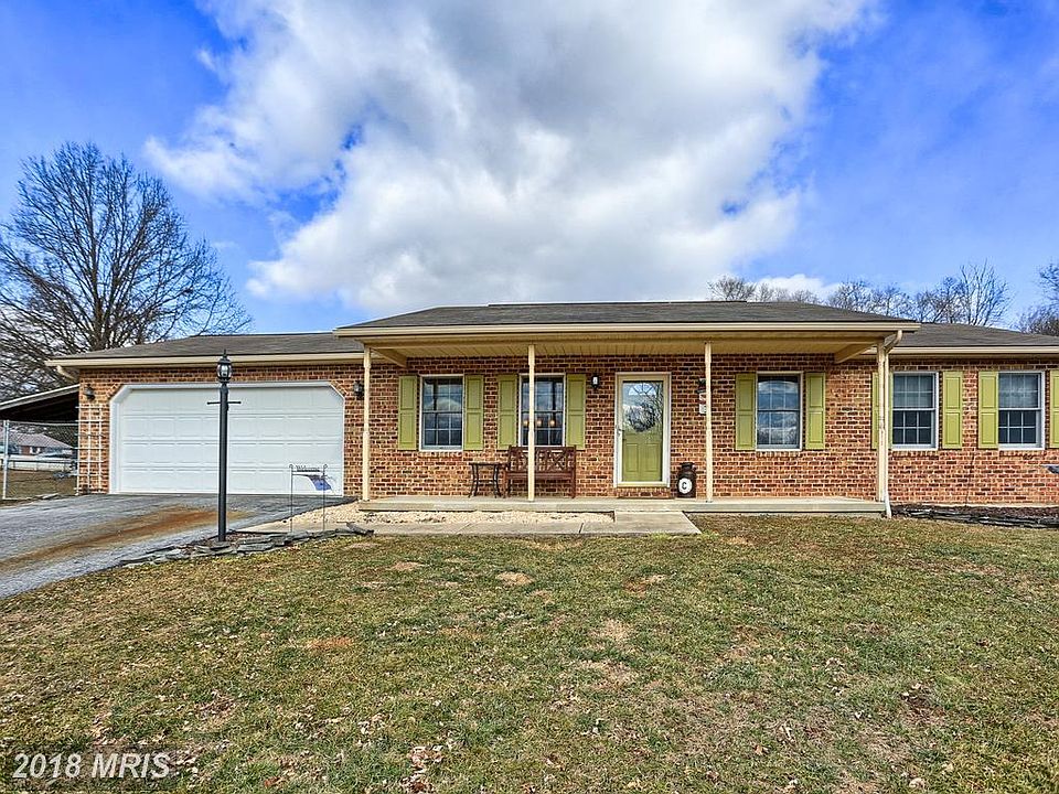 1st image of 209 Valley Dr