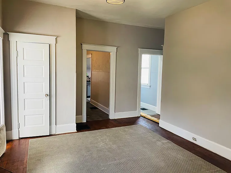 434 W Wyoming Ave — Photo 8