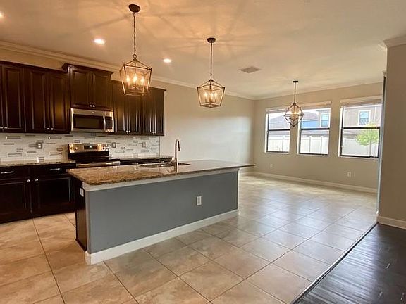 3rd image of 10015 Ivory Dr
