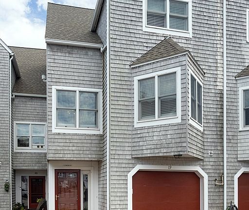 3rd image of 19 Marina Dr
