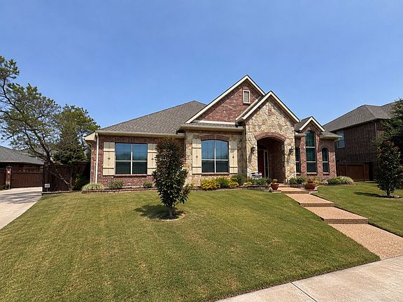 2nd image of 710 Rosewood Dr