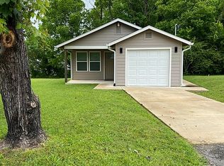 702 High St, Athens, TN 37303