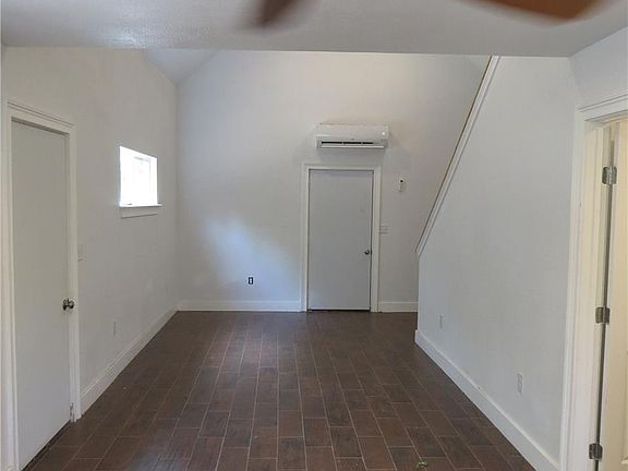 5th image of 961 Boulder Blf #A