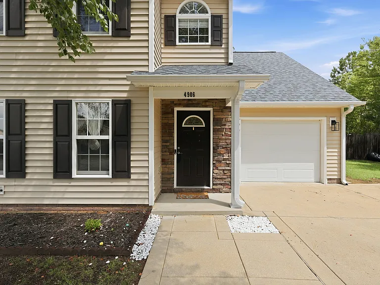4906 Yorkchester Dr — Photo 31