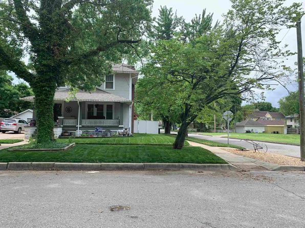 901 E 8th Ave, Winfield, KS 67156