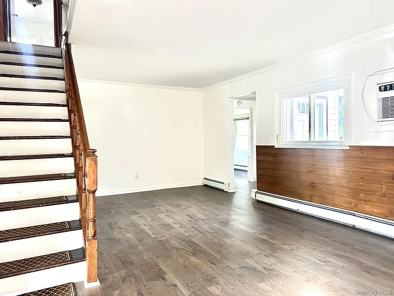 27 Collins Rd — Photo 6