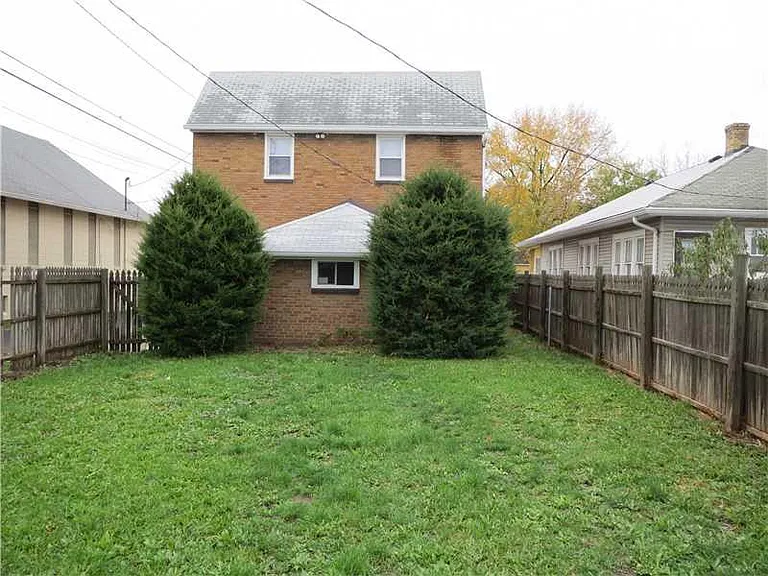 Large Fully Fenced Backyard