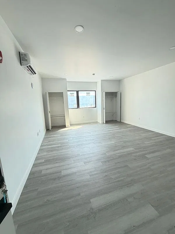 4 bed, 2.0 bath, 1591 sqft, $1,850 — Photo 3