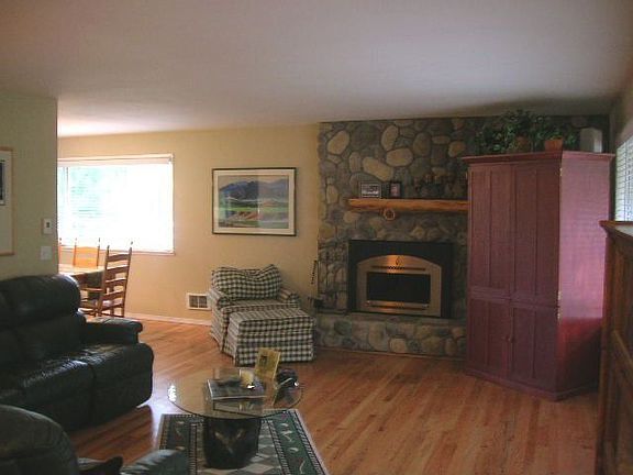 4th image of 21014 SE 14th Pl