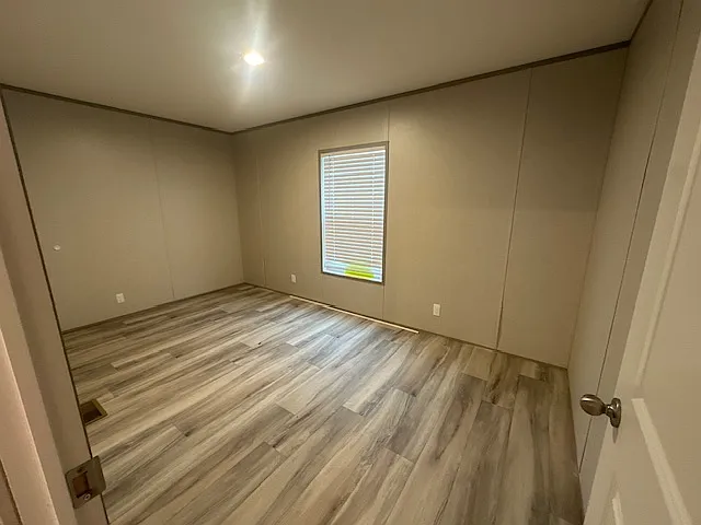 3 bed, $1,499 — Photo 4