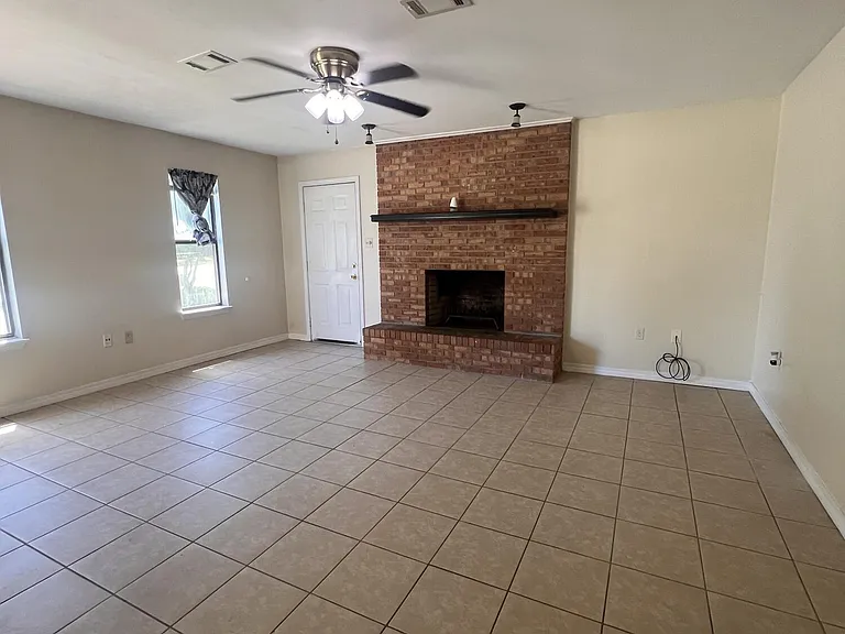 19224 Pineville Rd — Photo 3