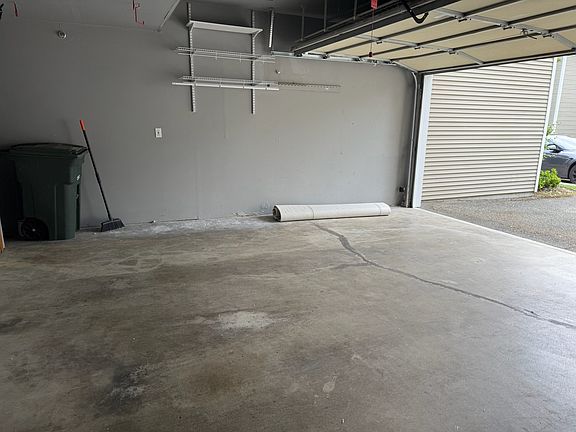 5th image of 558 227th Ln NE #3