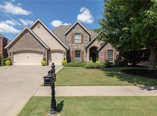 1204 SW Edinburgh Ave, Bentonville, AR 72713