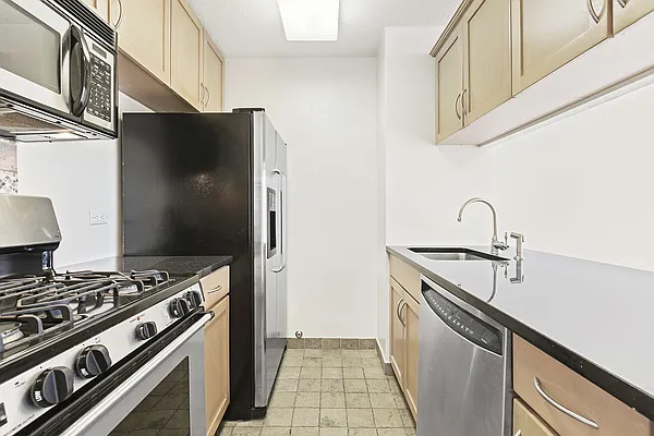 Rented by Compass | media 15