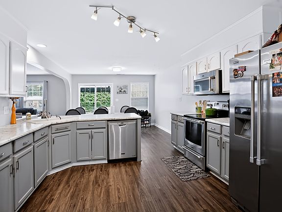 2nd image of 5338 Bombay Dr