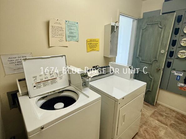 1674 Blue Ridge Dr APT C, Saint Louis, MO 63125